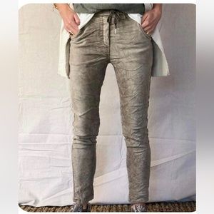 NWOT The Porter Collective Ultra Suede Drawstring Waist Joggers